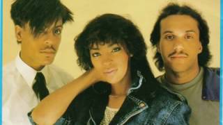 SHALAMAR-somewhere there&#39;s a love