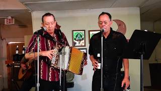 Flaco & Santiago Jimenez "Brincando Cercas" @ Carnitas Uruapan in San Antonio,Tx. 2014