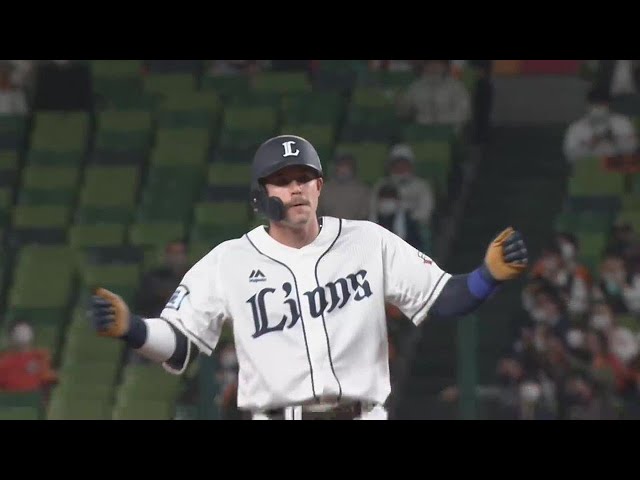 【7回裏】貴重な追加点となる一打!! ライオンズ・オグレディ ライトへの2点タイムリー2ベースヒット!! 2022年6月7日 埼玉西武ライオンズ 対 読売ジャイアンツ