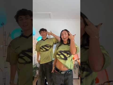 PASSO BEM SOLTO viral TikTok dance! 💛CadelandMia🔥 #shorts #dance #viral #couple