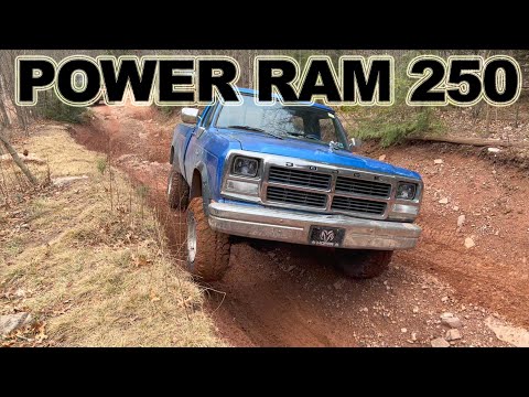 Dodge Ram 250 Power Ram 4x4 Off-Roading Classic Full Size Truck 2500