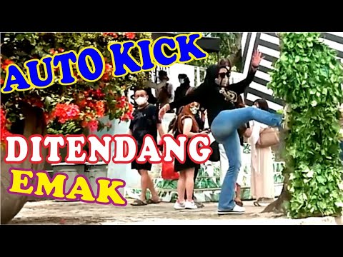 ayanaz-semarang-bushman-prank-prank-manusia-pohon