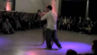 Alejandro Larenas + Marisol Morales - Practica X - Desafios Maestros 2012