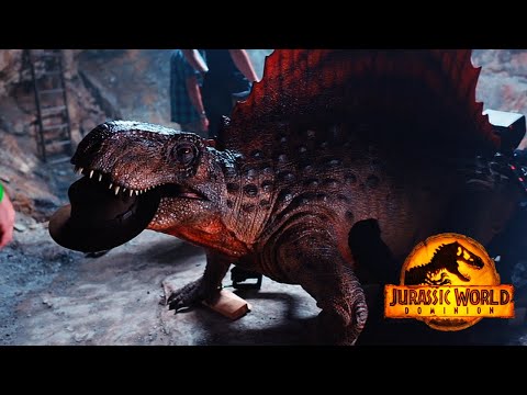 Inside the Dimetrodon - Jurassic World Dominion
