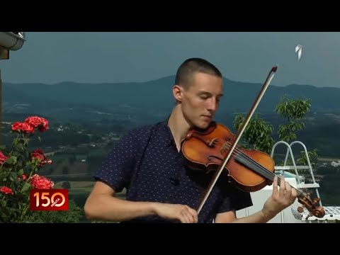 150 MINUTA - Upoznajte mladog Čačanina koji redovno svira serenade svojim sugrađanima pod prozorom