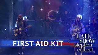 First Aid Kit Perform &#39;Fireworks&#39;