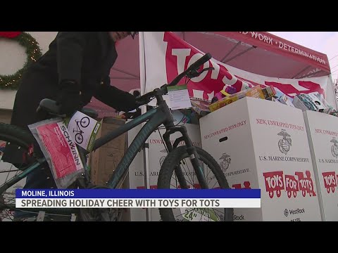 WQAD and WLLR collect total of 50 boxes of toys during Toys for Tots drive