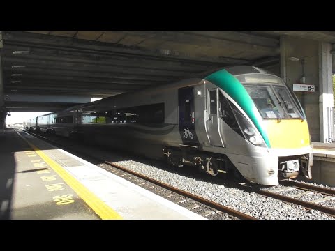 Irish Rail 22000 Class Intercity Train - Clondalkin & Fonthill Station, Dublin