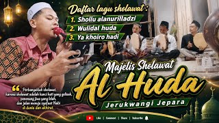 Download lagu Tiga Sholawat Banjari Syahdu • Al Huda Jerukwangi #sholawat #viral #fyp  mp3