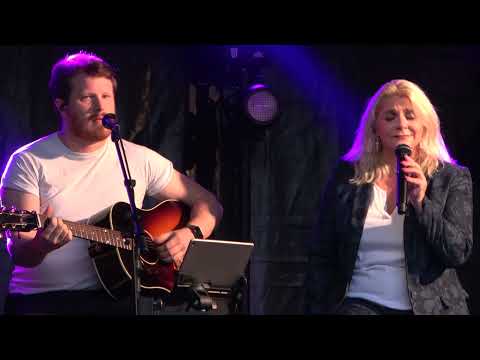 Sandra Kim & Michael Asnot - Shallow  (Lady Gaga tribute )