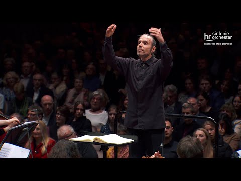 Ο Έλληνας αρχιμουσικός [[#Κωνσταντίνος Καρύδης#]] διευθύνει την 3η Συμφωνία του [[#Robert Schumann [Ρόμπερτ Σούμαν]#]].