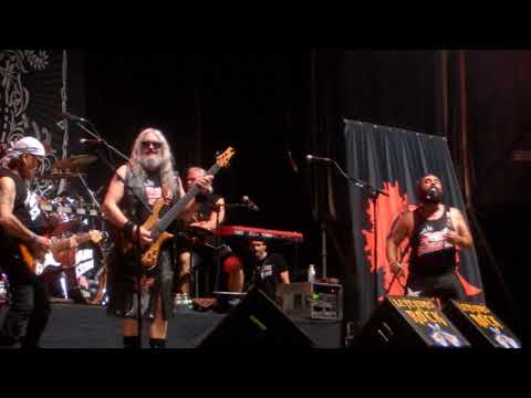 La copita   Mojinos Escozios   leyendas del rock 2019