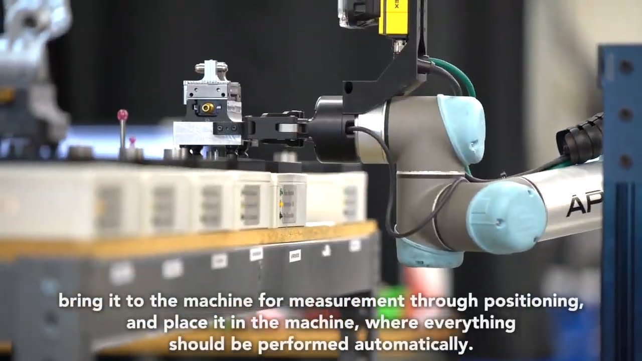 Case Study | APN | Increase CNC Machine Uptime with Robotiq’s 2F-85 and Wrist Camera