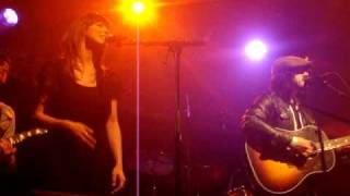 Laura Jansen &amp; Cary Brothers - Something About You  Live@Paradiso 29-05-2010.MPG