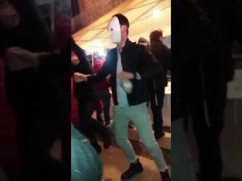 Occidentali's karma parodia Francesco gabbani