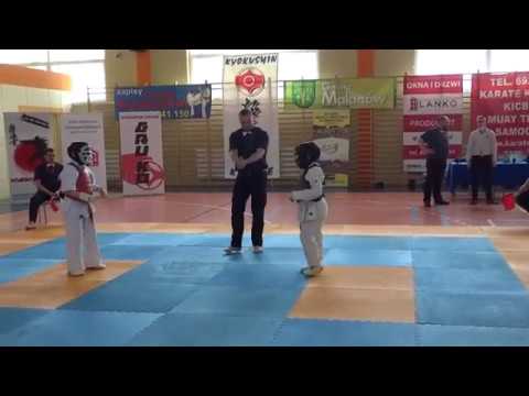 Karate Kyokushin Łódź: 1-sza walka Szymona K., Malanów 2018