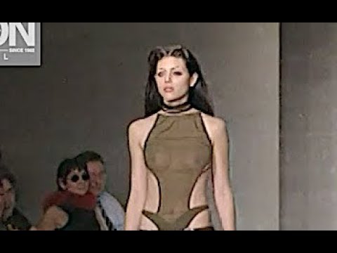 GIVENCHY Fall 2000/2001 Paris - Fashion Channel