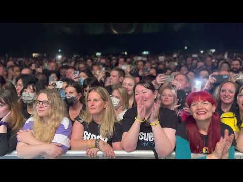 @SuedeHQ Alexandra Palace… Brett Anderson and @NadineShahOfficial 11/11/21