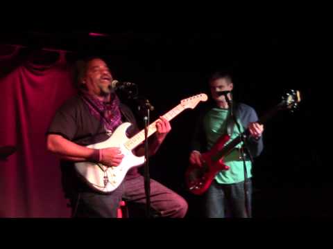 IKE WILLIS & UGLY RADIO REBELLION live at the Grey Eagle 12/16/14 Part 1