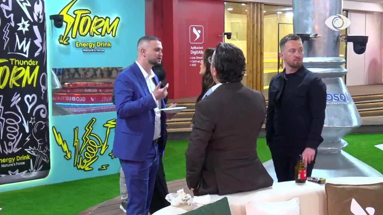 “Çfarë burrash jeni ju?”/ Rozana debaton me Shkëlzenin: Kush je ti që…