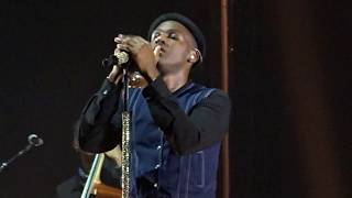 Leon Bridges "Georgia To Texas" 10/4/2018 Boston MA