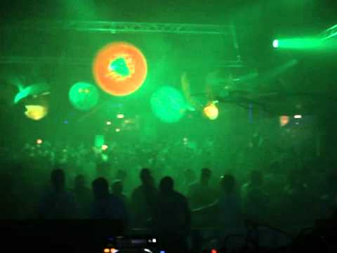 Queaver Live @ Sputnik Spring Break 2011 - Club Stage by Dusted Decks (11.06.2011)