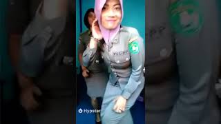 Download lagu Turun naik Olesan SATPOL PP@ayoula @TEA✌️ mp3 Download lagu Turun naik Olesan SATPOL PP@ayoula @TEA✌️ mp3