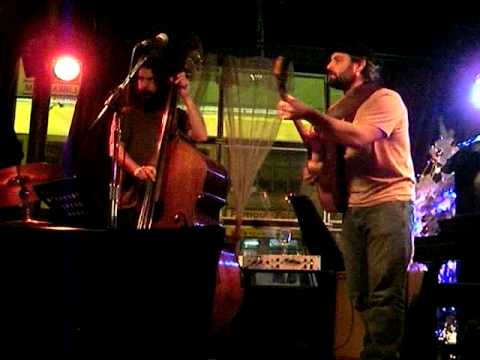 Gordon Grdina Trio at the Libra Room - 04 Jan 2009