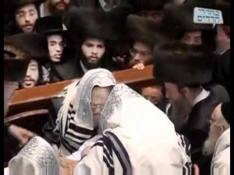 Bris of the Belzer rebbe's grandson Elul 5770
