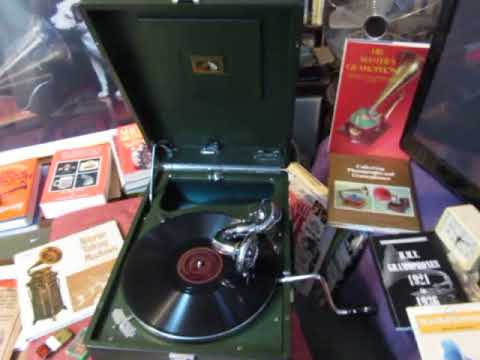 Teddy Bears Picnic - Ann Stephens - 78 rpm - HMV 102 Gramophone
