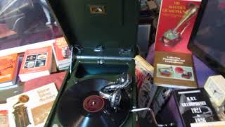 Teddy Bears Picnic - Ann Stephens - 78 rpm - HMV 102 Gramophone