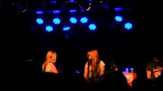 Veruca Salt - "Empty Bottle" (Beat Kitchen, Chicago, 7/25/15)