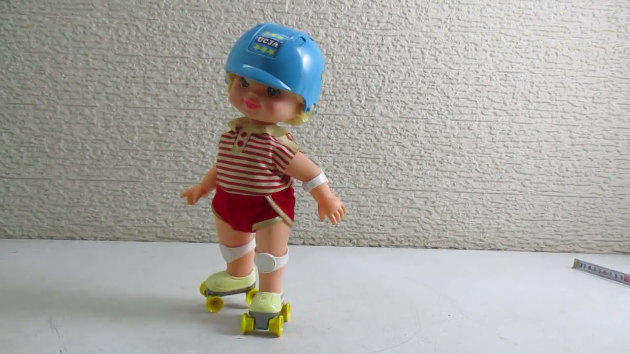 TAKARA/タカラ スッテンコロリン! スケートすいすい ローラーちゃん 人形