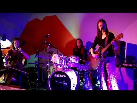 Ateria - Órói (live at Loft hostel 2018)