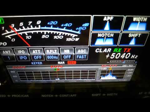 霧の中での安全距離を示す標識