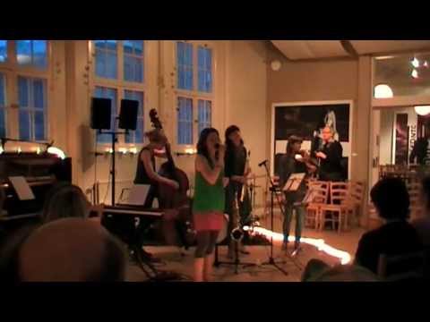 Magdalena Strandell Band - Du - Live at Blå Huset 2013