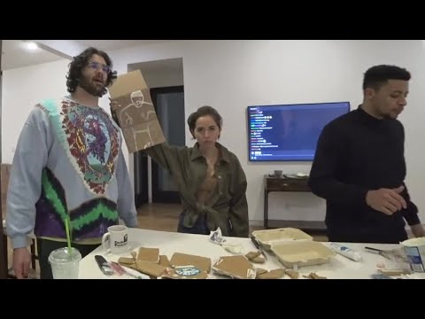 HasanAbi December 14, 2021 – Gingerbread Stream in Hasans Mansion w/ Ludwig, Amouranth, Will & Maya