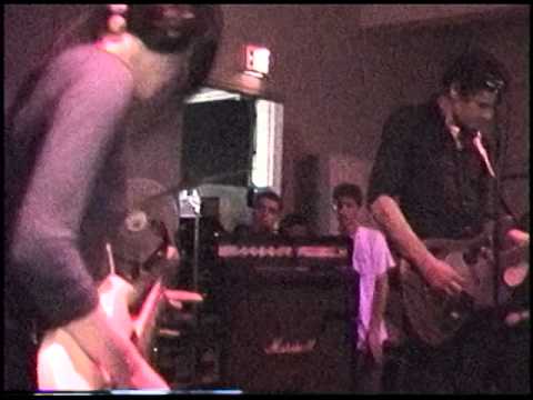 Blonde Redhead - Pittsburgh, PA 7/9/00