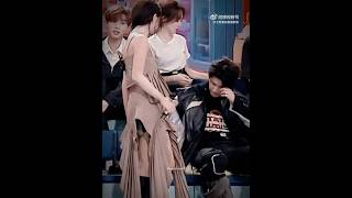 Man 🧎‍♀️#dingyuxi #estheryu