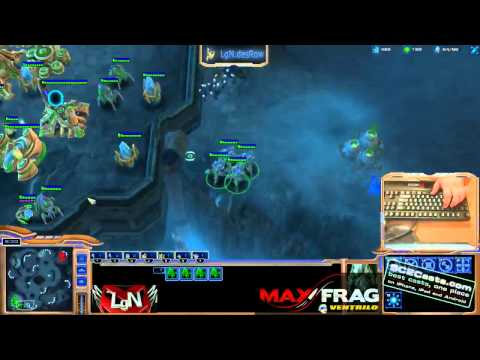 PvP - desRow vs Mentor Being agressive while expanding