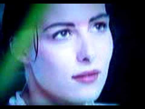 download lagu mp3 mp4 Chloe Des Lysses, download lagu Chloe Des Lysses gratis, unduh video klip Chloe Des Lysses