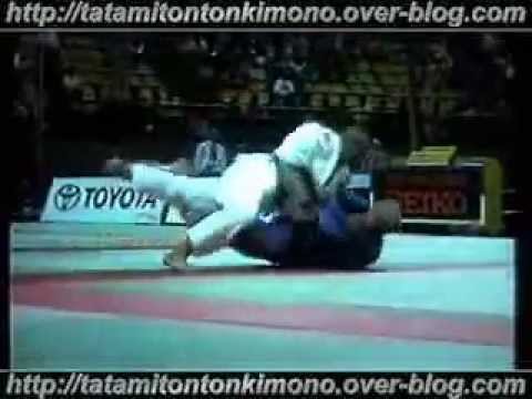 JUDO 2005 World Championships: Keiji Suzuki 鈴木桂治 (JPN) - Vitaly Bubon (UKR)