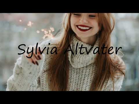 How to pronounce Sylvia Altvater in English?