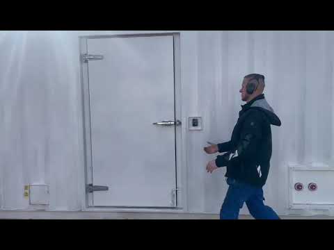 Cummins KTA 50 GS8 Stamford 1675 kVA Supersilent generatorset in 40 ft container stocknr 5245