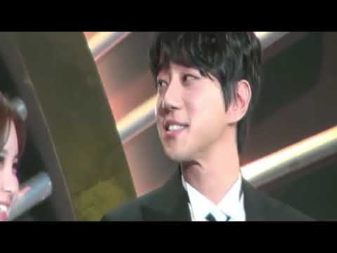 Hwang Chi Yeol giving YongSeo that teasing look.