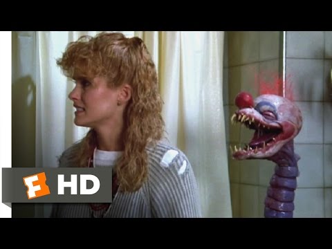 Killer Klowns from Outer Space (8/11) Movie CLIP - Capturing Debbie (1988) HD