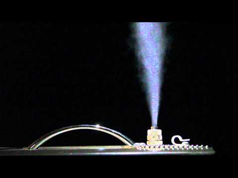 Duftausstoss des Keim reduzierenden und antiviral wirkenden 100% naturreinen ätherischen Öles