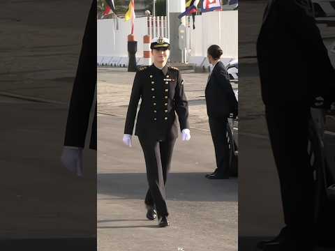 Princess leonor military,Visiting Juan Sebastian's ship El cano