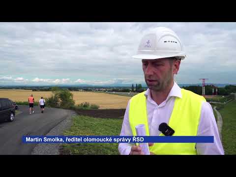 Řidiči už využívají nový úsek dálnice D35 mezi Křelovem a Slavonínem