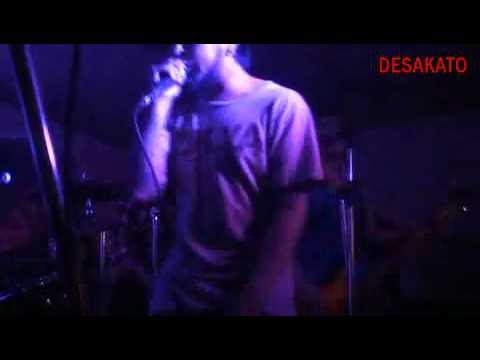 DESAKATO - Patria fusil y bandera